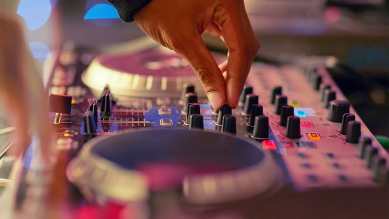 Questlove Shares Tips On A DJ Video Fast Company