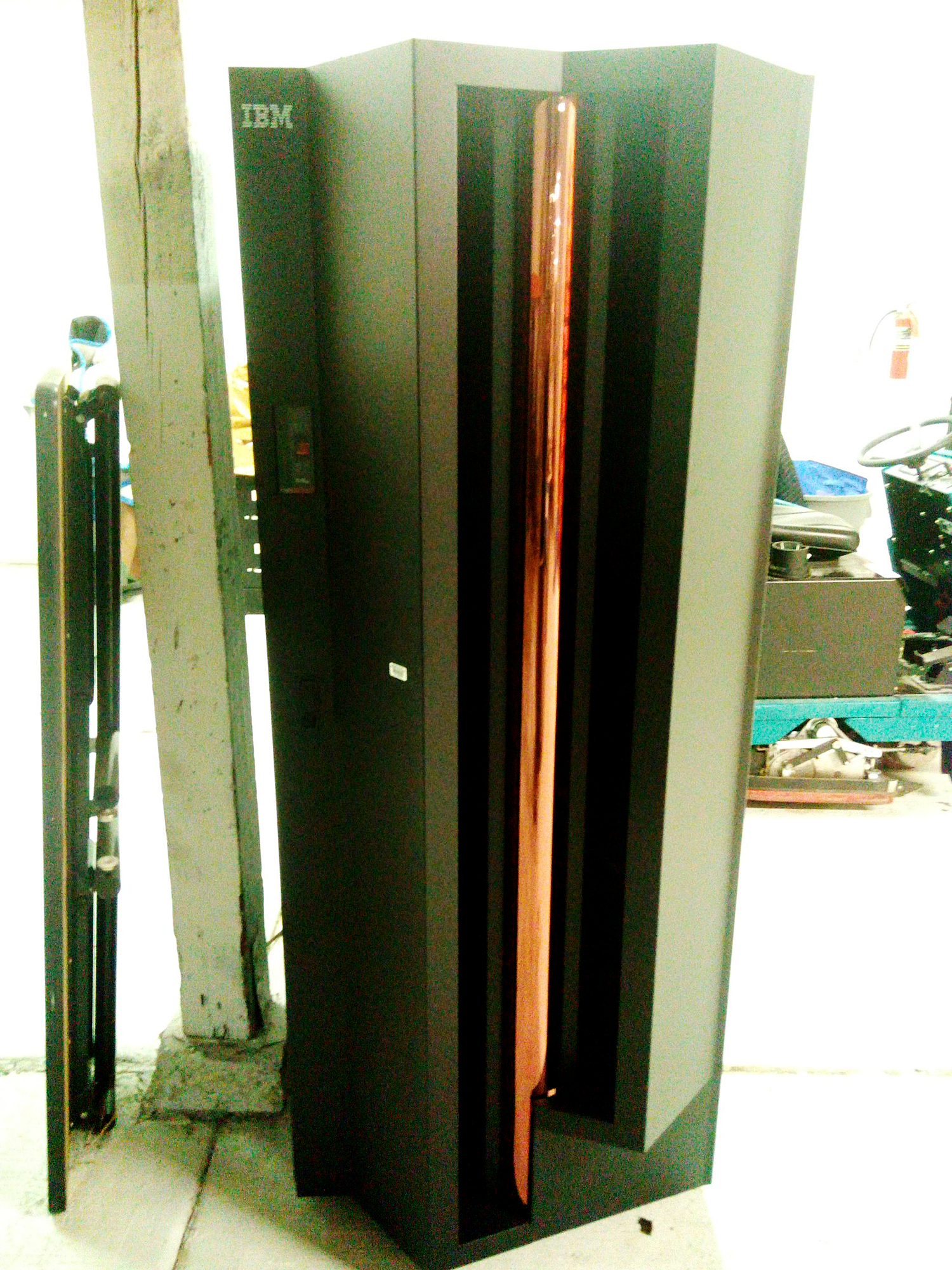 This Teenage IBM Employee Got His Job By Buying An Old Mainframe Computer