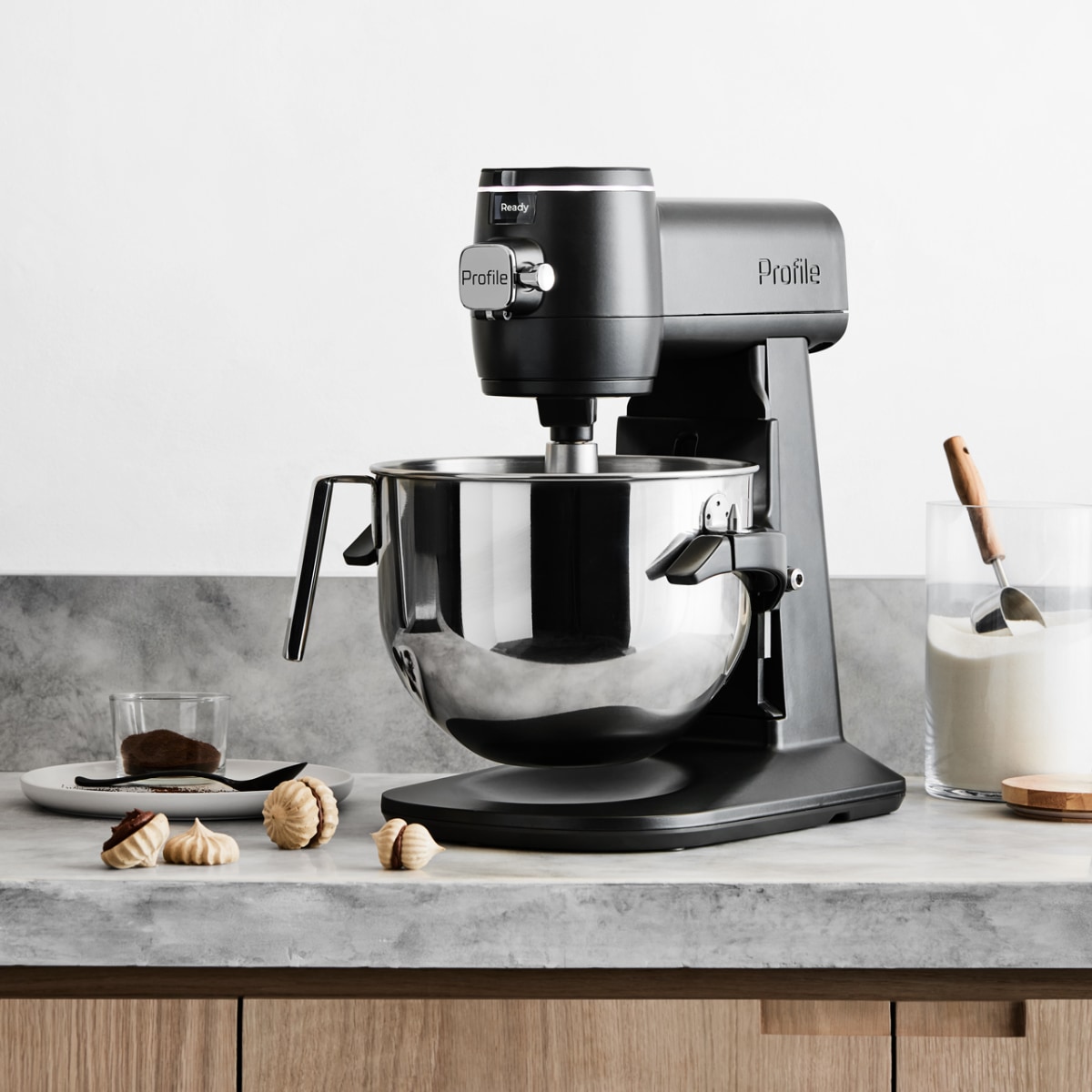 GE Appliances's new smart stand mixer will bake your cookies for you