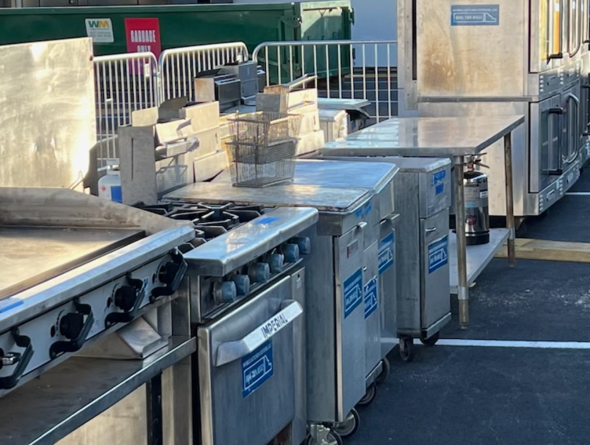 After the Super Bowl, State Farm stadium will have tons of leftovers --  here's how that food will get to people in need fast