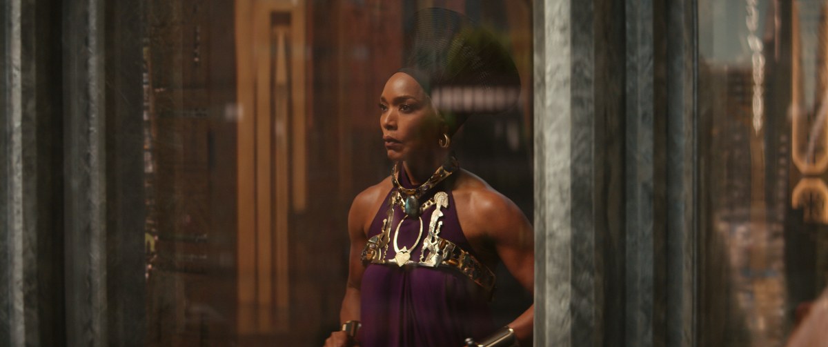 Black Panther Costume Designer Ruth Carter on Dressing Wakanda, Superhero  Suits, and Visual Gags