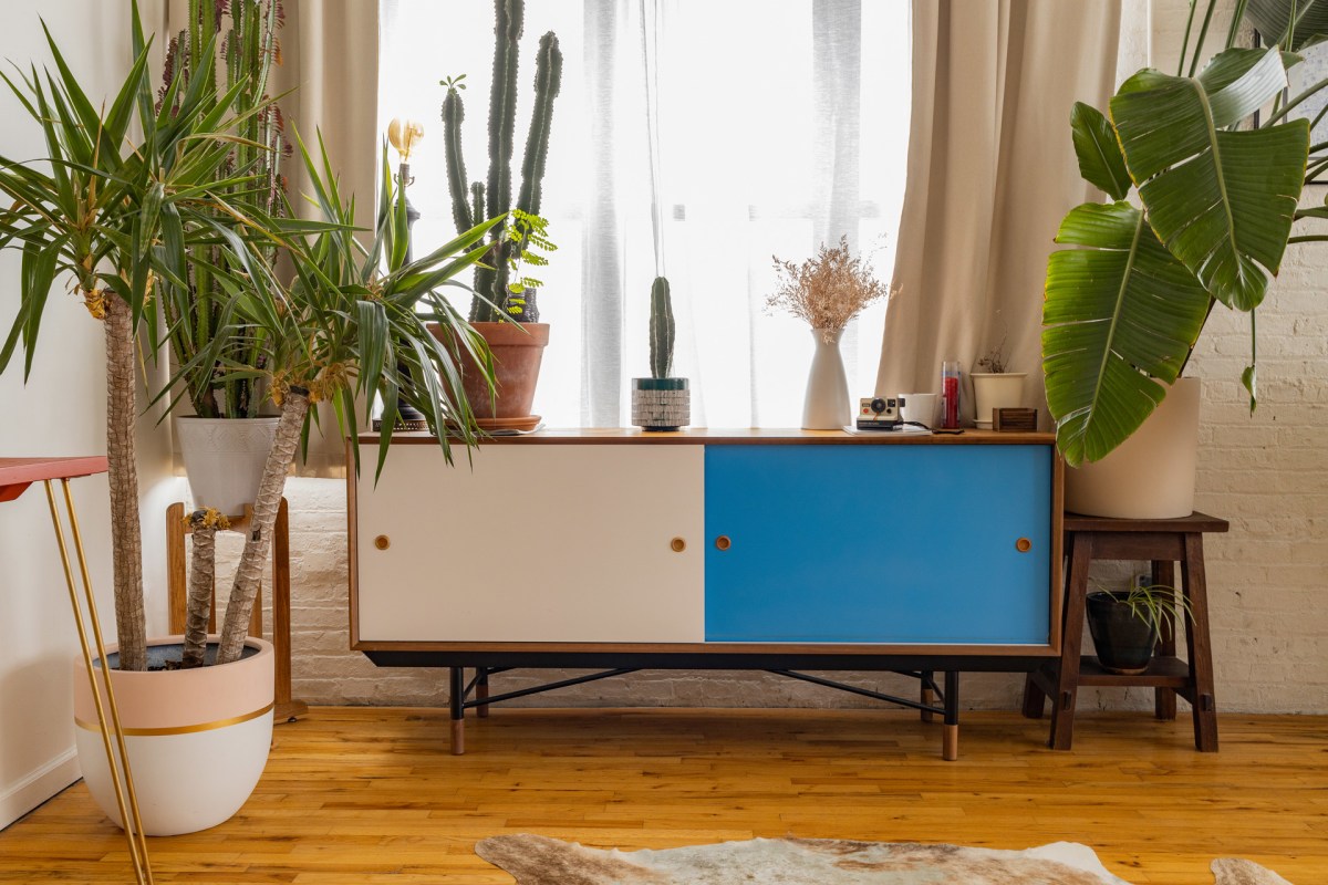 Kaiyo furniture sales