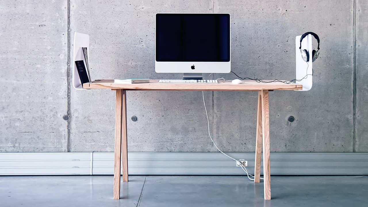 A Customizable Desk System That Tames Creative Chaos