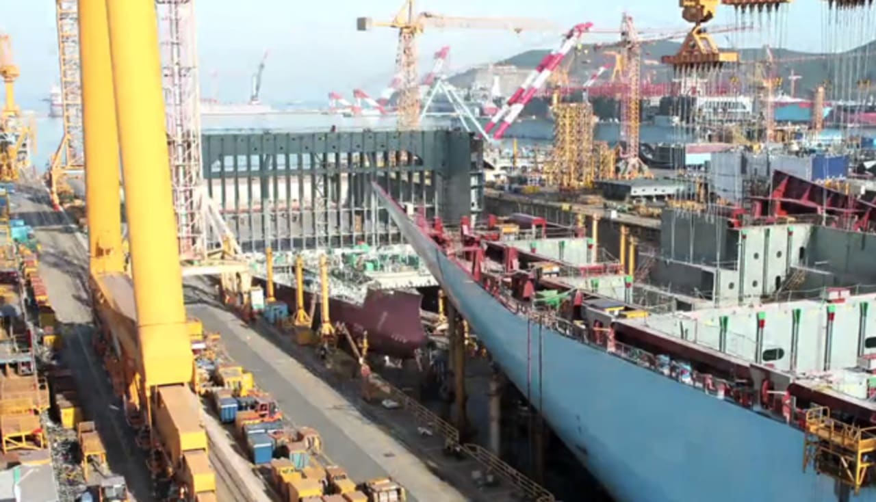 Watch This Enormous Ship Being Built In Just 76 Seconds