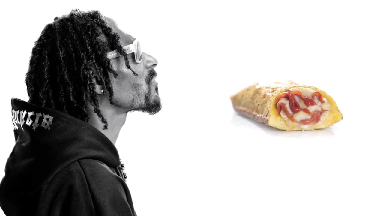 Snoop Dogg S Drop It Like It S Hot Becomes Snoop Lion S Hot Pockets