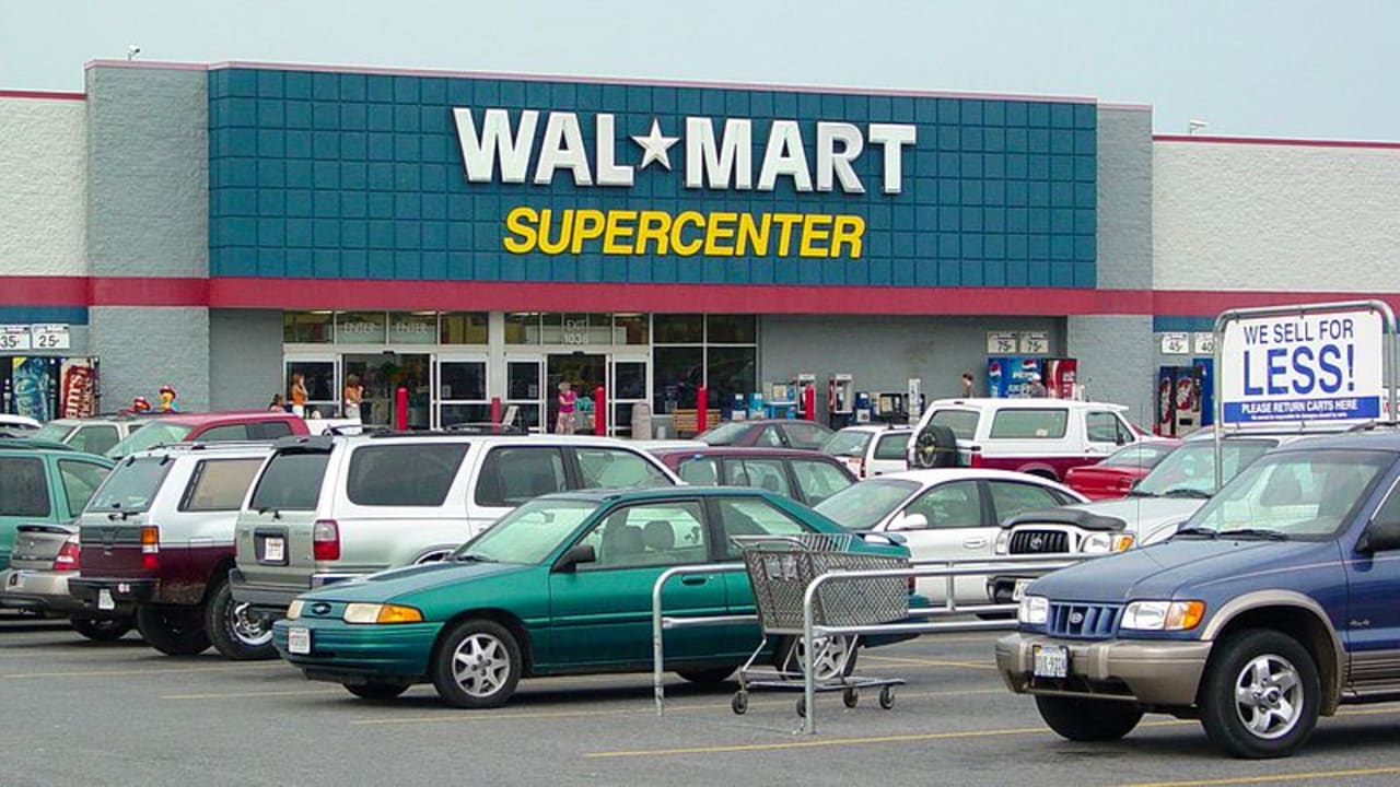 Walmart To Hire More Than 100,000 Veterans
