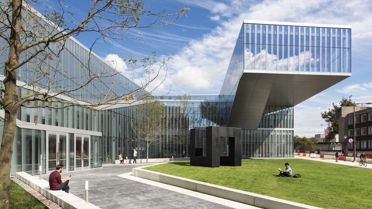 Architects Bring Sunshine Into Nanotech Labs