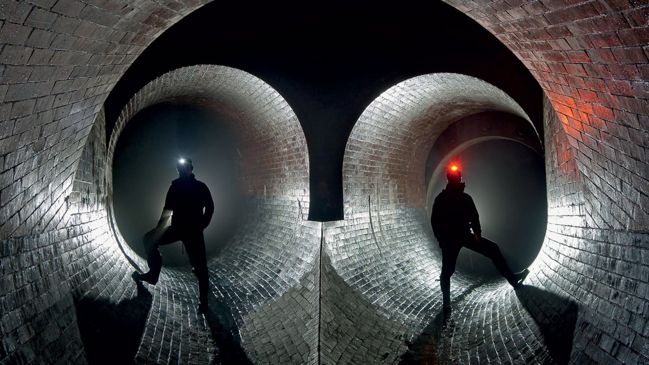 5 Illegal Photos Of London’s Abandoned Underworld, Captured By Daring