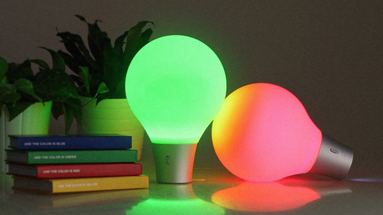 A Squeezable Light Bulb That Slurps Up Color