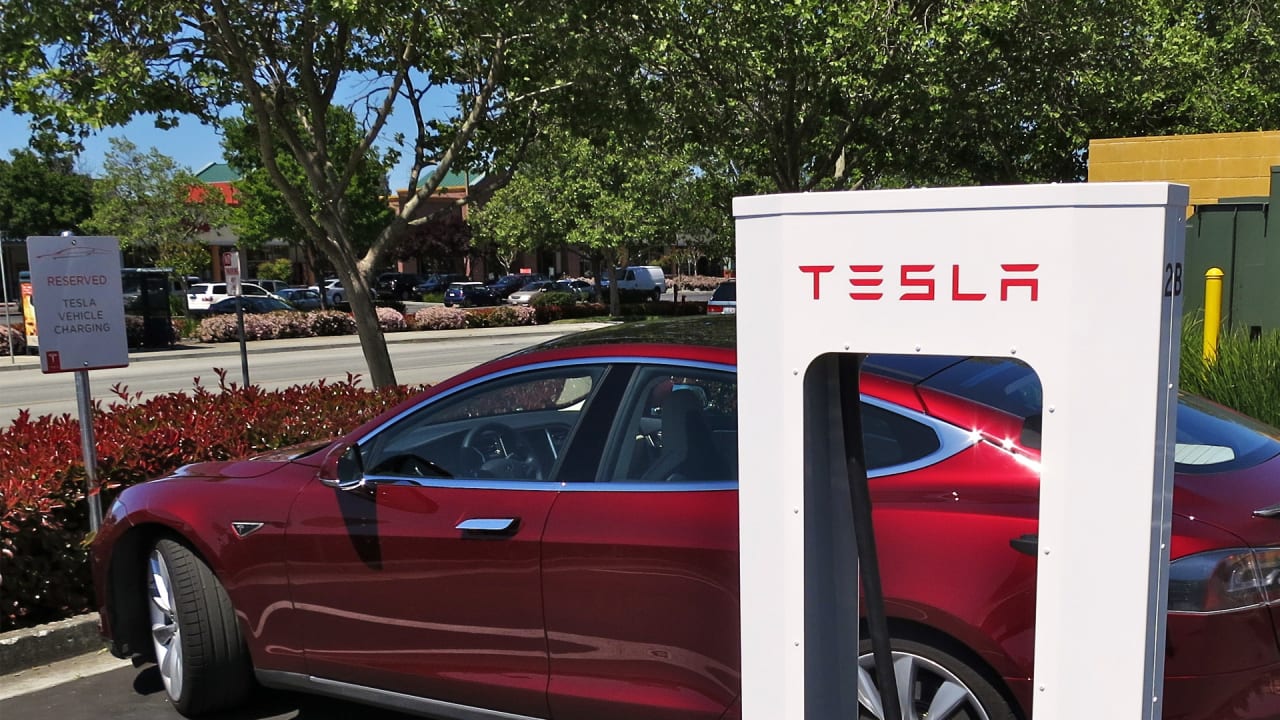 Tesla Developing HomePowering Battery