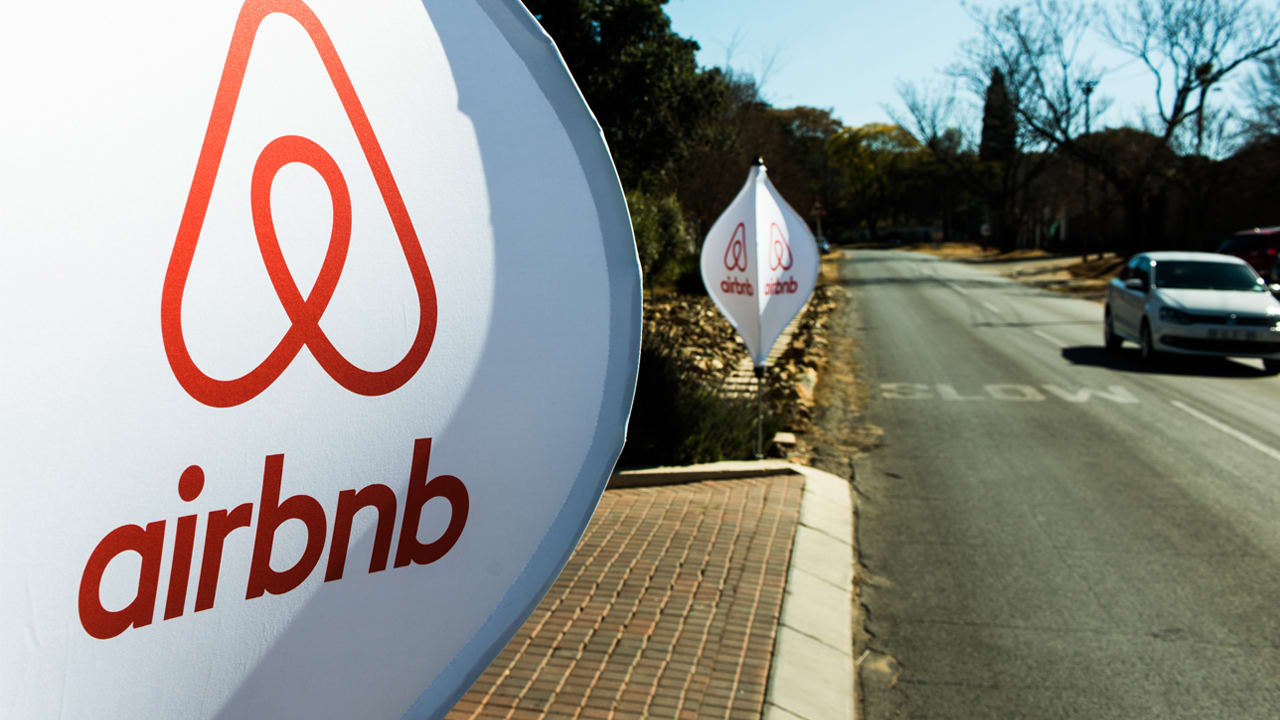  Airbnb  Is The Latest Tech Company  To Hire Big Name 