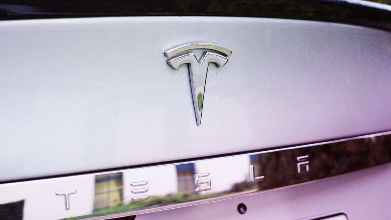 Teslas Model X And The Mainstreaming Of The Electric Car