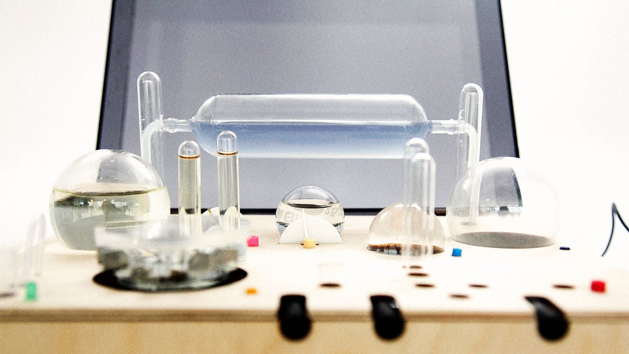 MIT Grad Creates An EasyBake Oven For Microbiological “Apps”