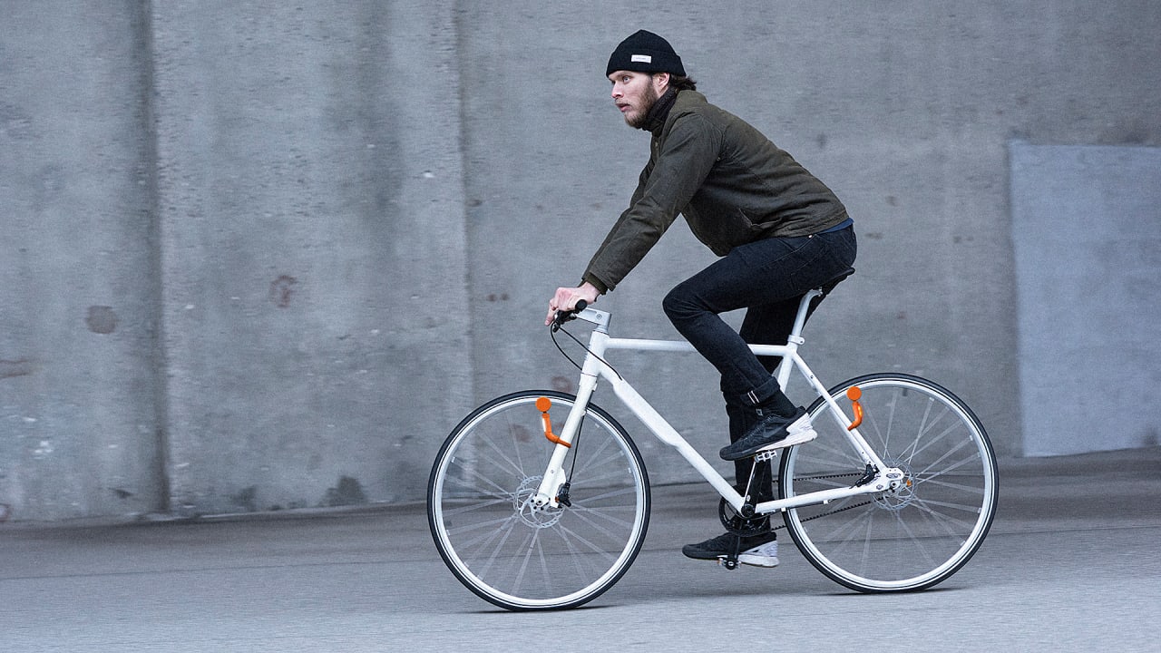bike light powered by pedaling