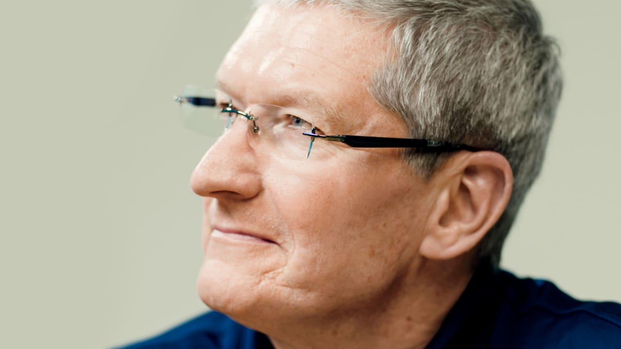 Playing The Long Inside Tim Cook S Le