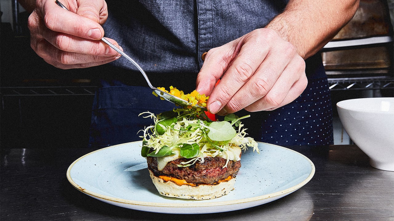 The Plant Based Impossible Burger Is Now At A Michelin Starred Restaur 