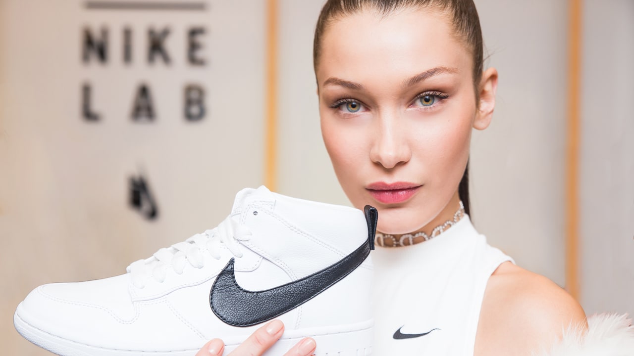 تحمل مع مقاول سيرينا nike fashion 