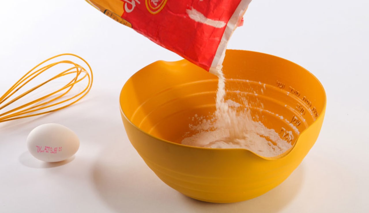 Simple Genius Mixing Bowls That Make Baking Foolproof