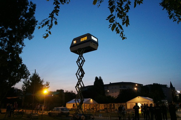 Camper On Hydraulics Is Cooler Than Any Treehouse Camper On Hydraulics Is Cooler Than Any Treehouse