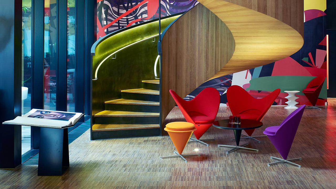 CitizenM: Luxury Hotels On A Shoestring, Thanks To Pre-Fab Rooms