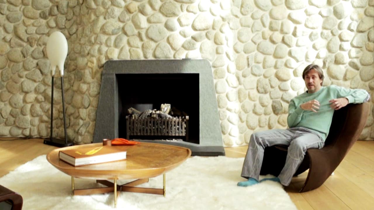 Look Inside Marc Newson's Otherworldly Yet Cozy London Loft - Curbed