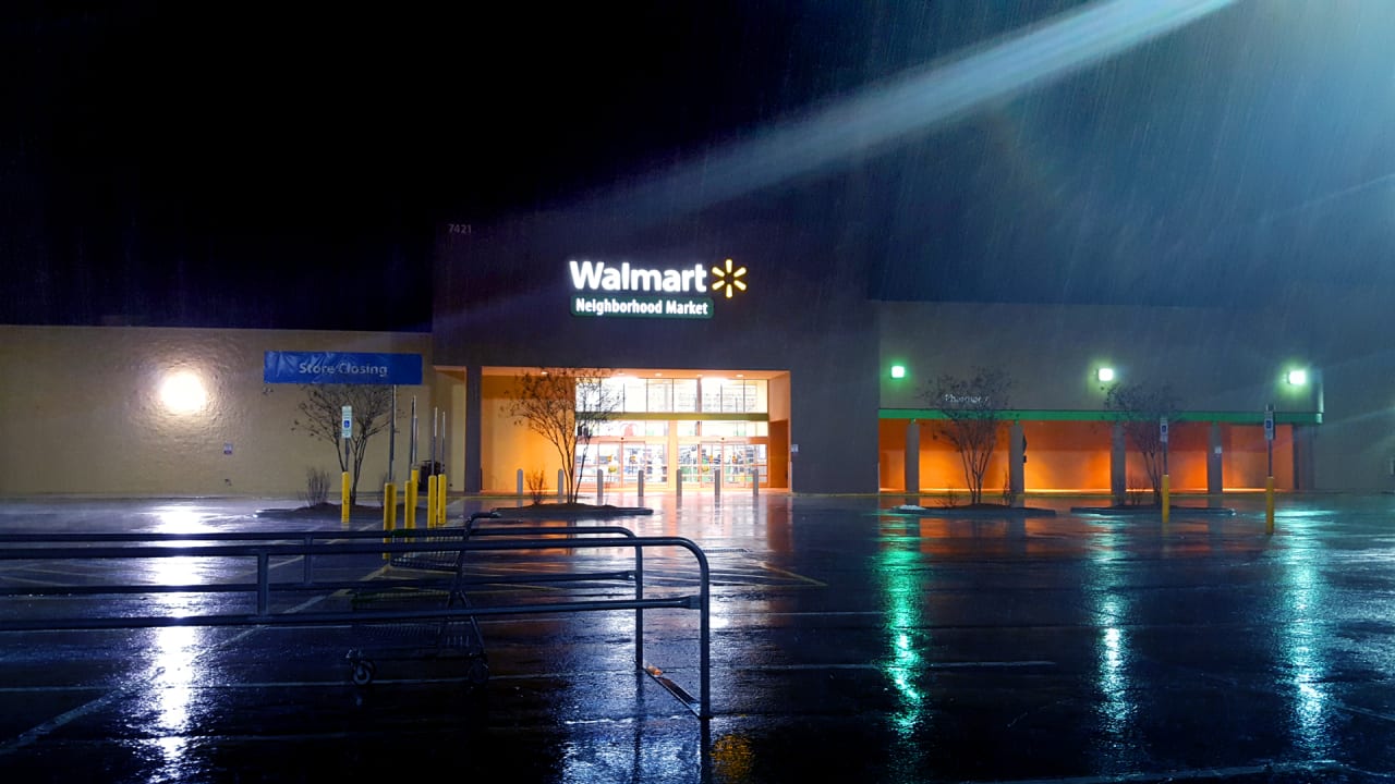 Walmart drops the “stores” from its name in a bid for more online cred