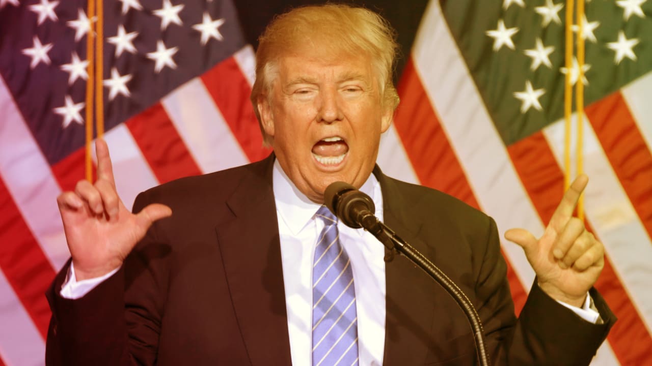 Amazon’s stock plummets on report that Trump is no fan of Jeff Bezos’s