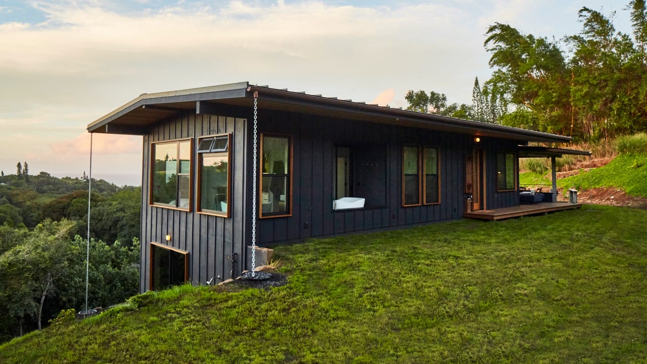 This Small  Off  Grid  House  Fits All You Need For A Very 