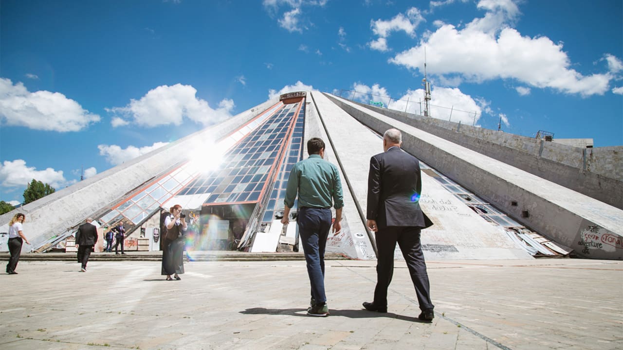 The era is leaving. Pyramid demolished 91 The era is leaving. Pyramid demolished 21
