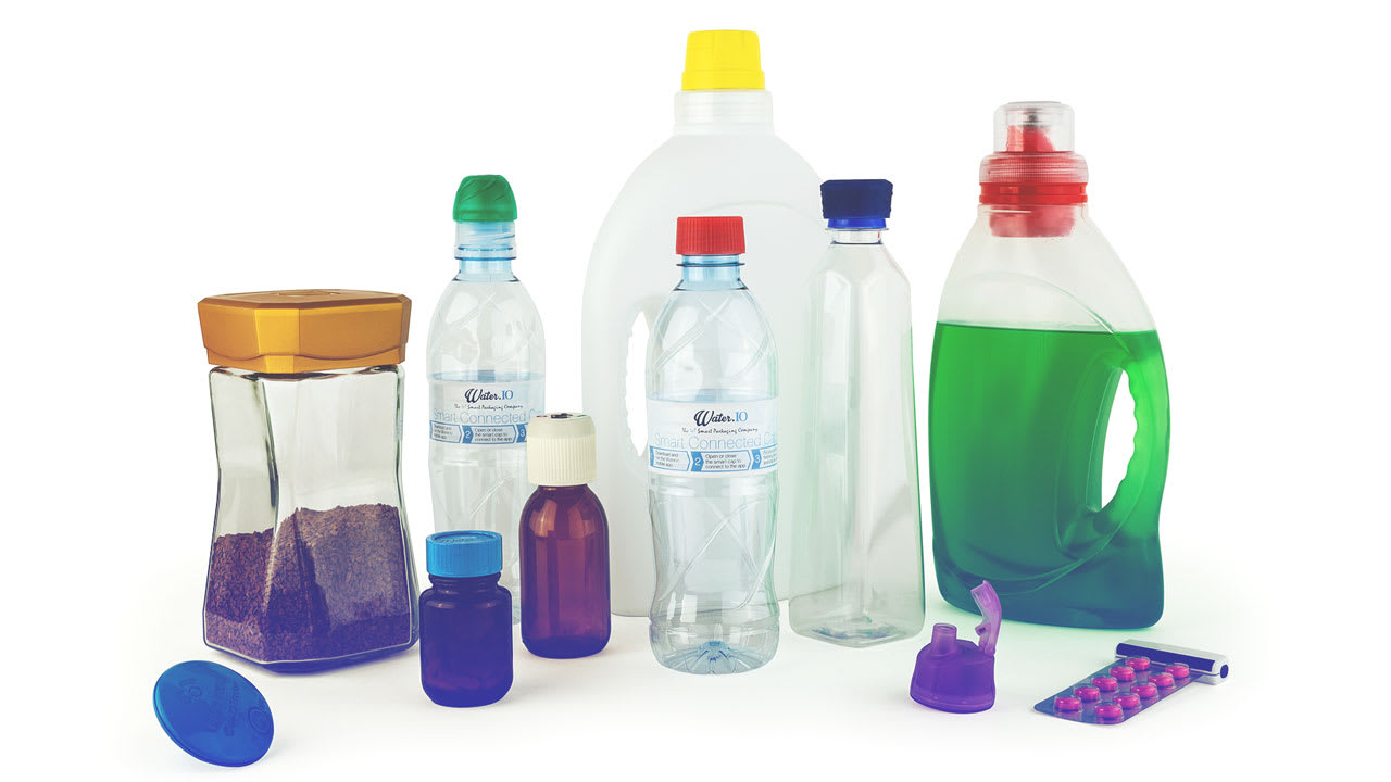 Interview: Water.IO transforms ordinary bottle into 'smart bottle' -  FoodBev Media