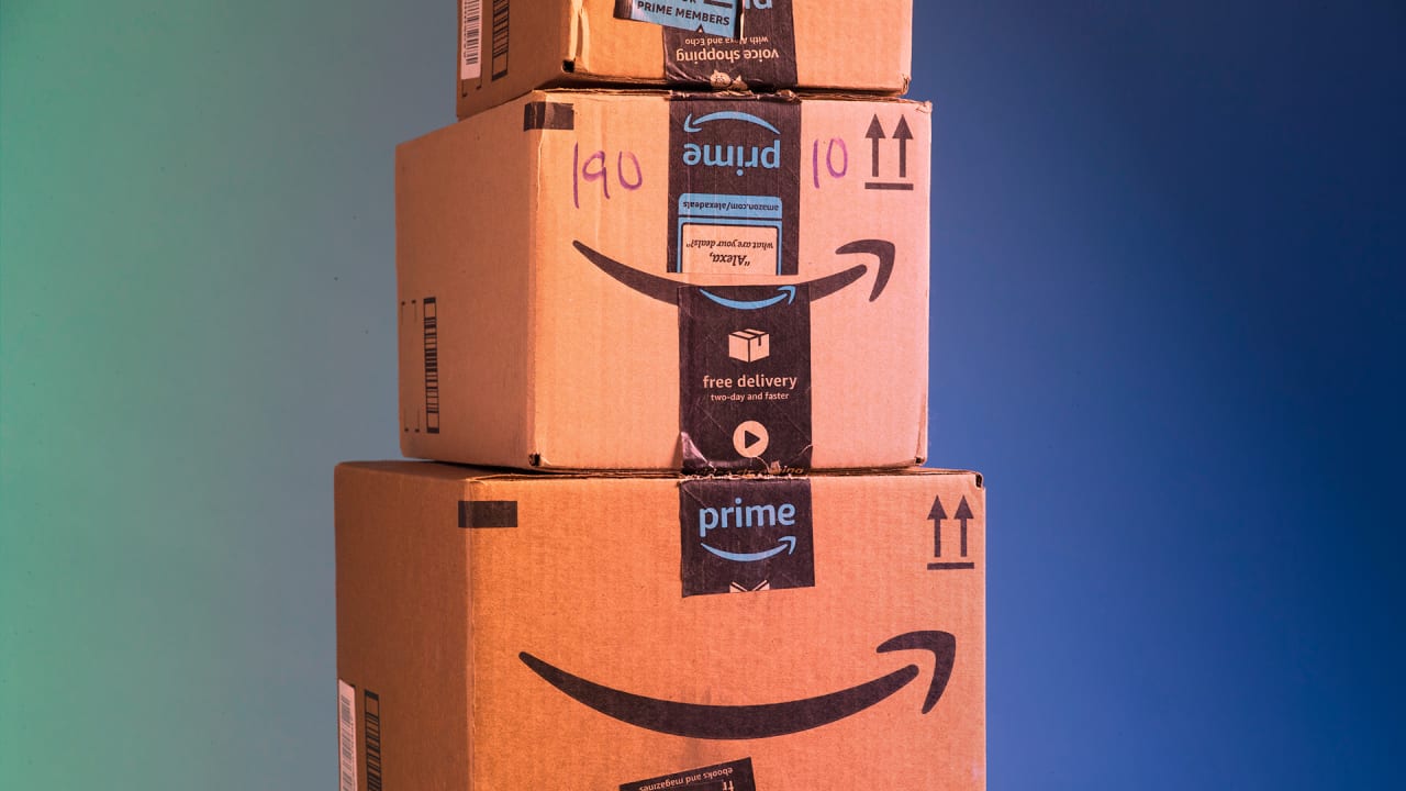 Amazon announces free holiday shipping to all customers