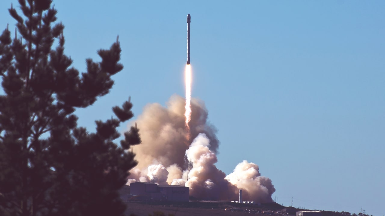 SpaceX lays off about 10% of its workforce: report