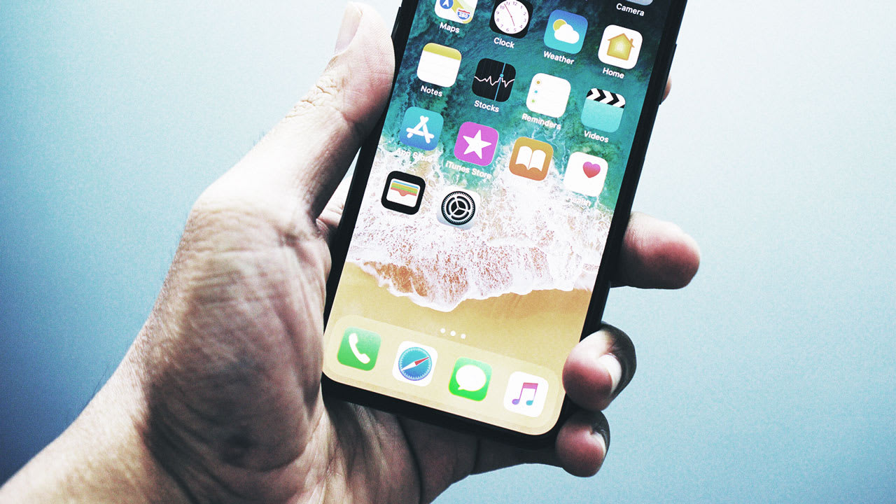 send apple message to android