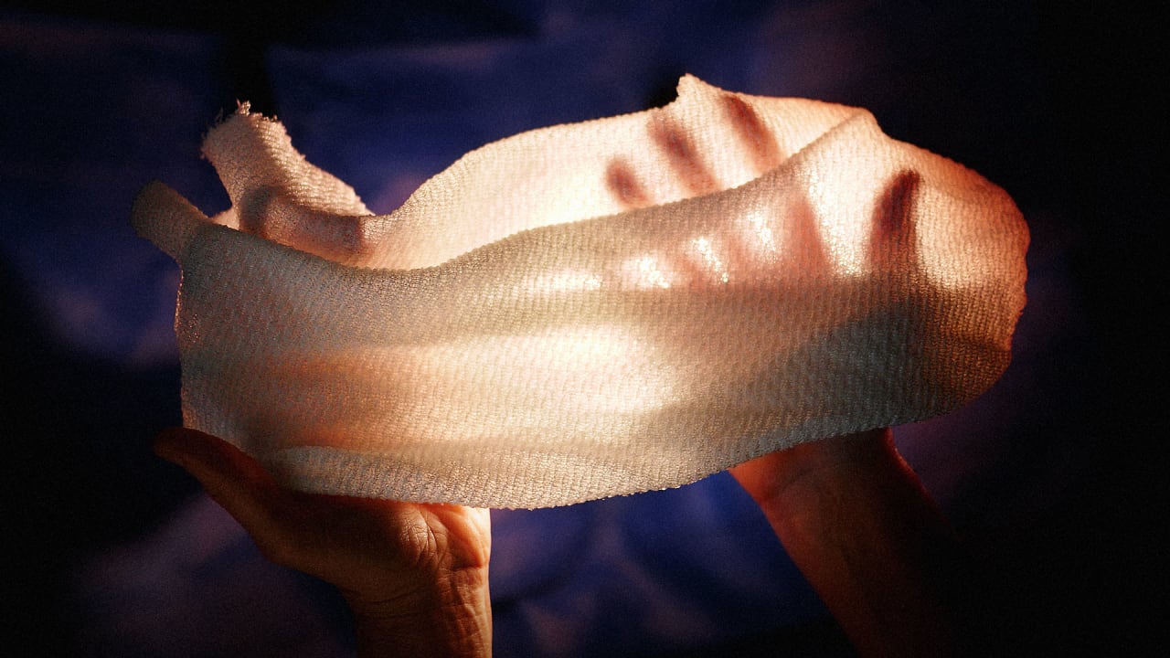 This fabric warms up or cools down in response to your temperature