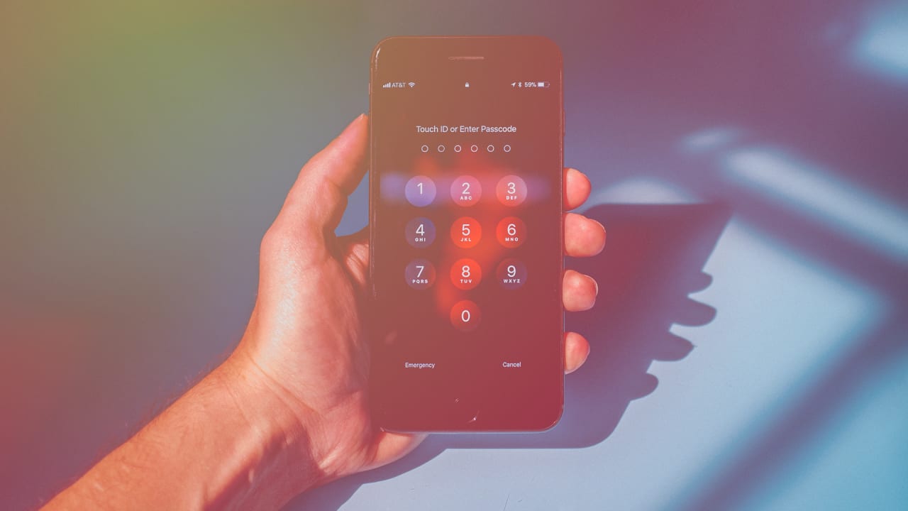 Cops can't force you unlock your phone with your fingerprint judge