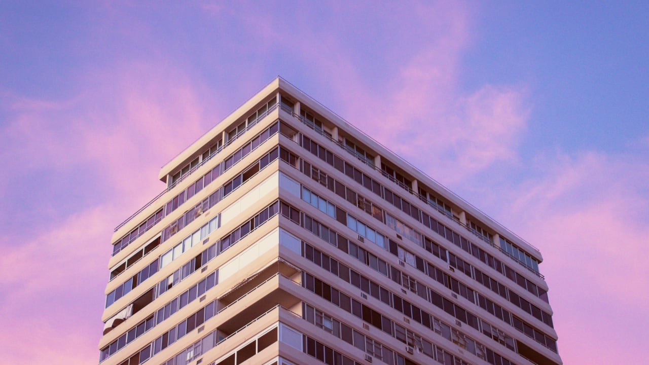 Airbnb should be legally on the hook for illegal rental listings, Hawaii rep says
