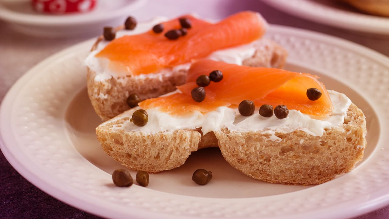 Hole-Punching Bagel Makers : bagel maker