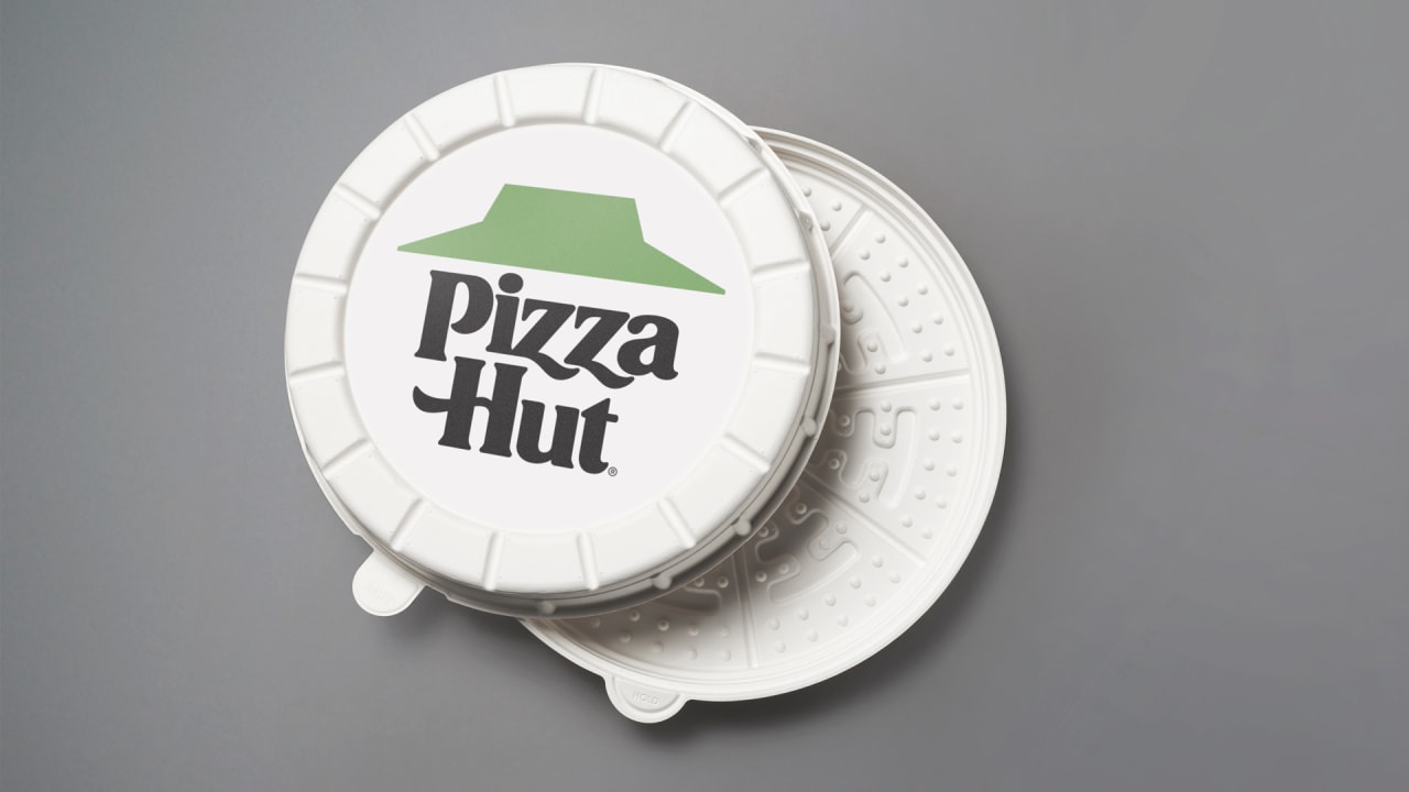 Two Years In The Making Pizza Hut Tests A Round Pizza Box