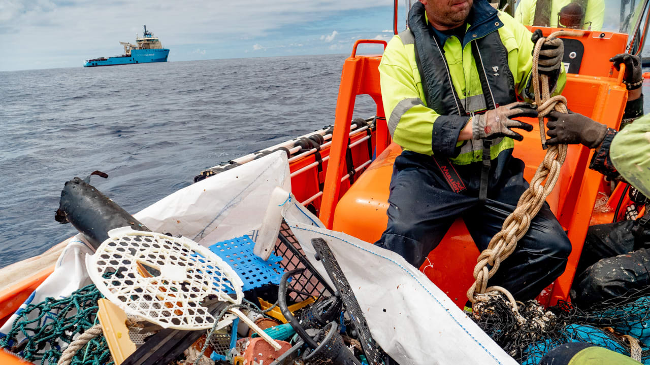 The Ocean Cleanup device returns with plastic