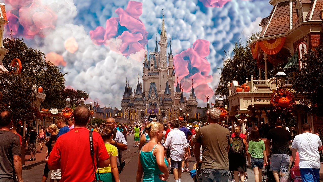 Disneyland, Universal Orlando open during coronavirus crisis