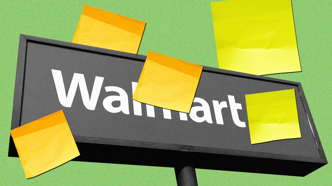 Mom spreads joy for Walmart workers with hilarious Postits