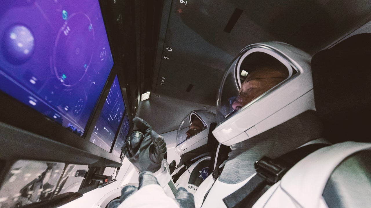Details On Spacex And Nasa S Dragon Capsule Launch