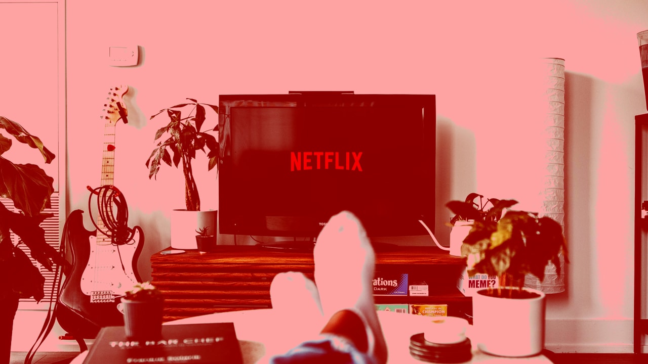 Netflix asks some users to prove they're not sharing passwords