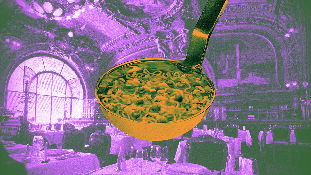 who created the first restaurant in the world