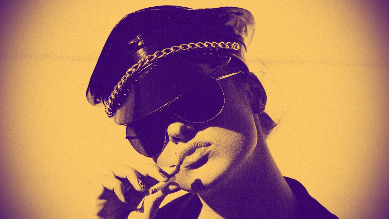FBI used photos of young women employees to lure criminals