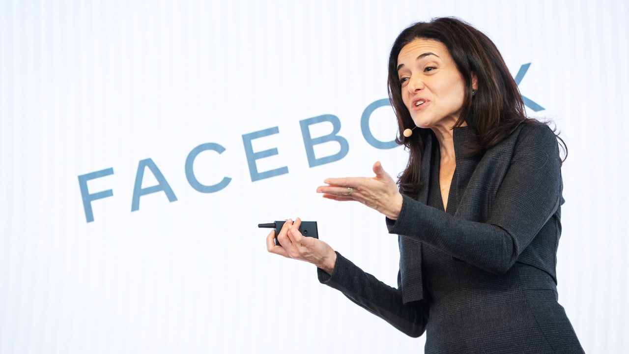 Sheryl Sandberg steps down from Facebook-parent Meta, leaving behind a mixed leg..
