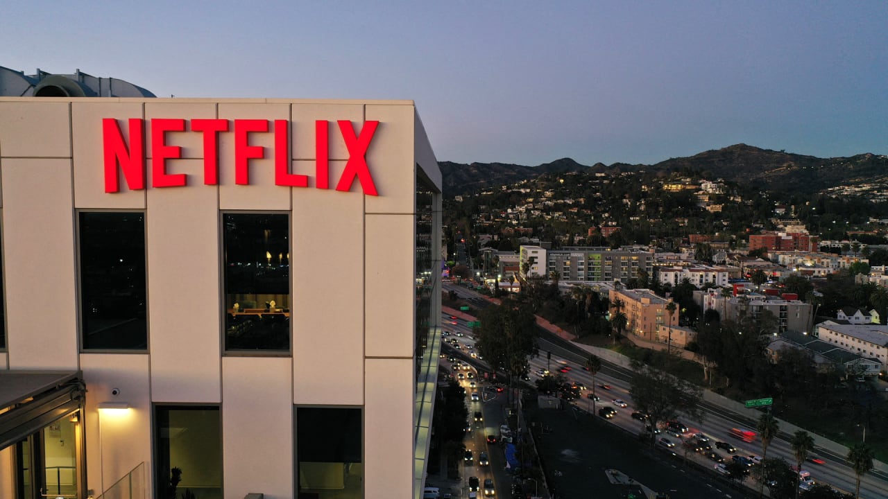 After rough Q2 earnings, could Netflix an acquisition target?