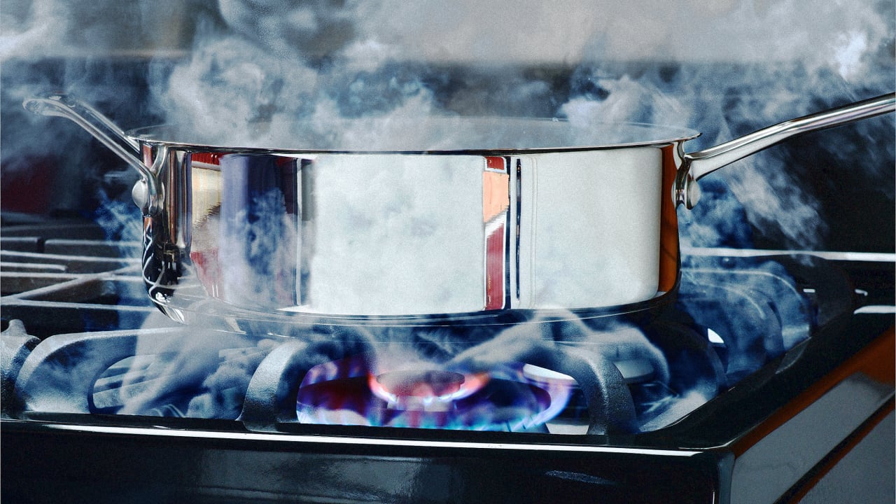 Gas stove cooking routinely generates unsafe levels of indoor air pollution  - Vox