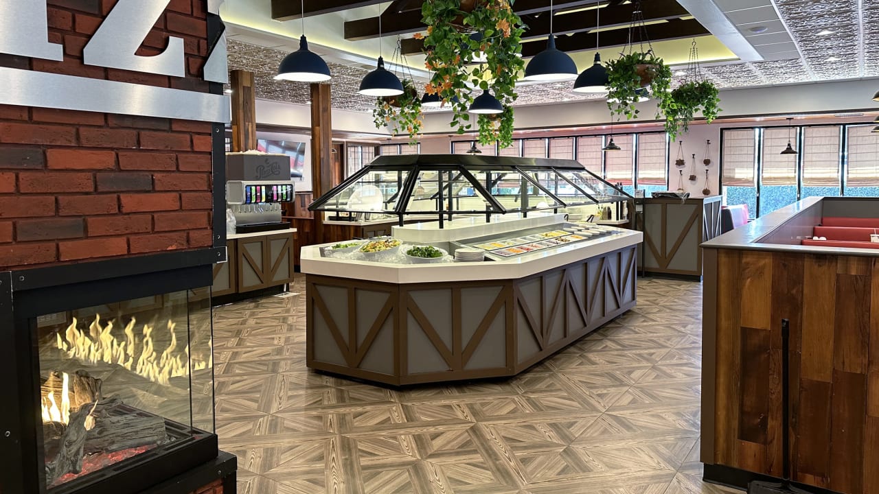 Sizzler's restaurants get a redesign, but keep the salad bar