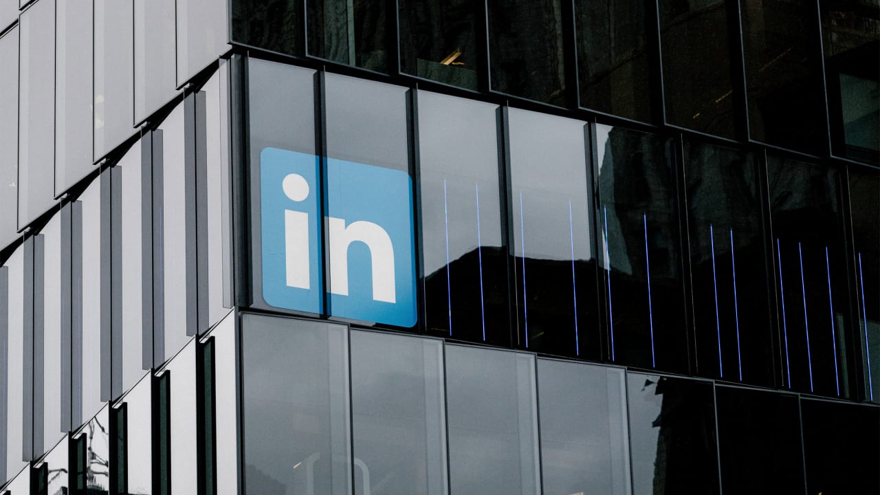 LinkedIn mass layoffs hit Microsoftowned platform amid tech job cuts